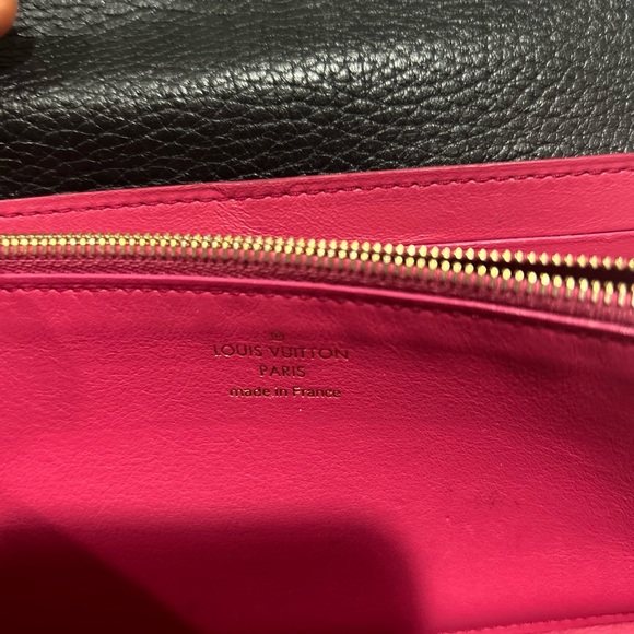 Louis Vuitton Wallet - Picture 8 of 12